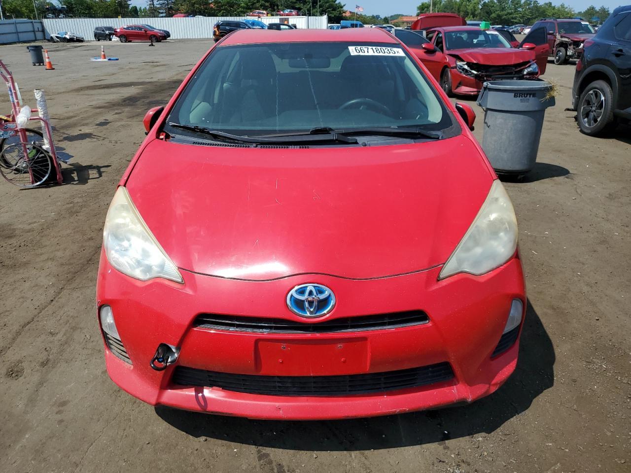 2013 Toyota Prius C - zdjęcie 5