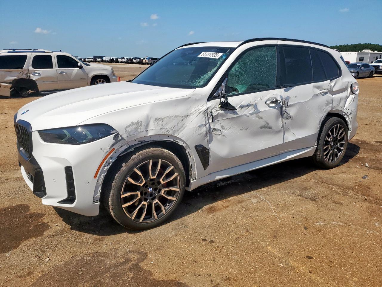 2025 BMW X5 xDrive40I - zdjęcie główne