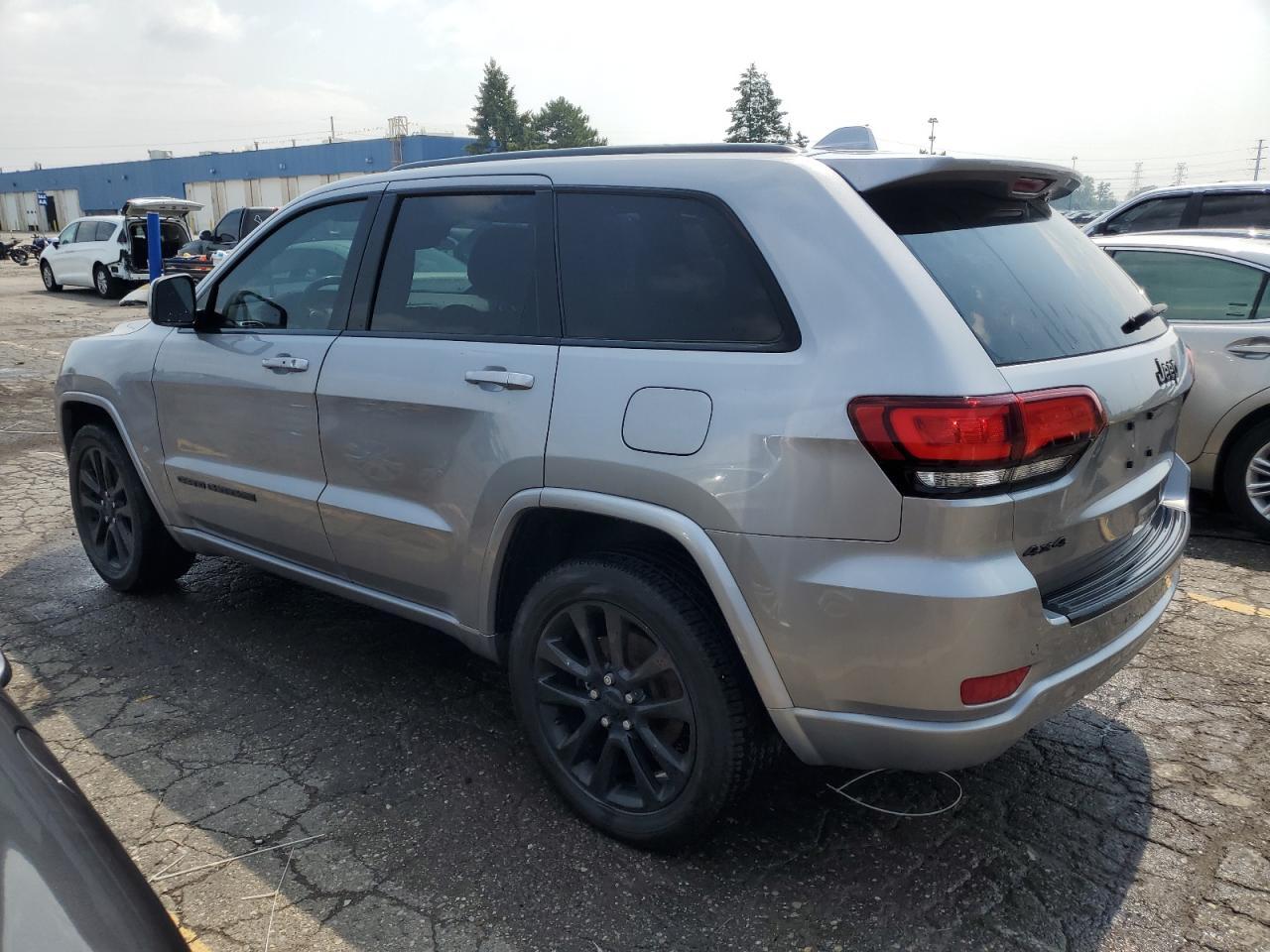 2019 Jeep Grand Cherokee Laredo - zdjęcie 2