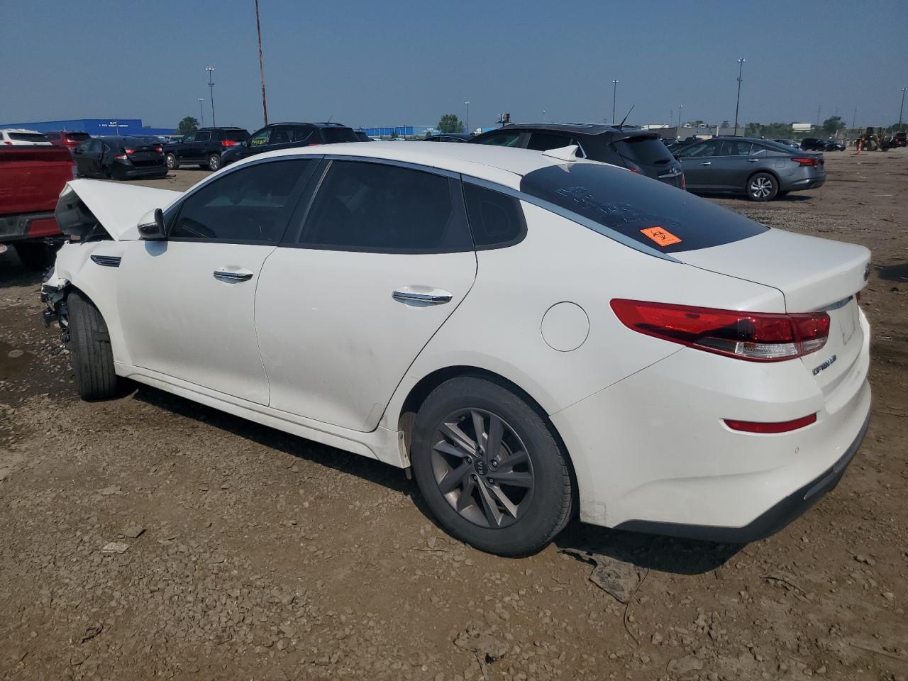 2020 Kia Optima Lx - zdjęcie 2