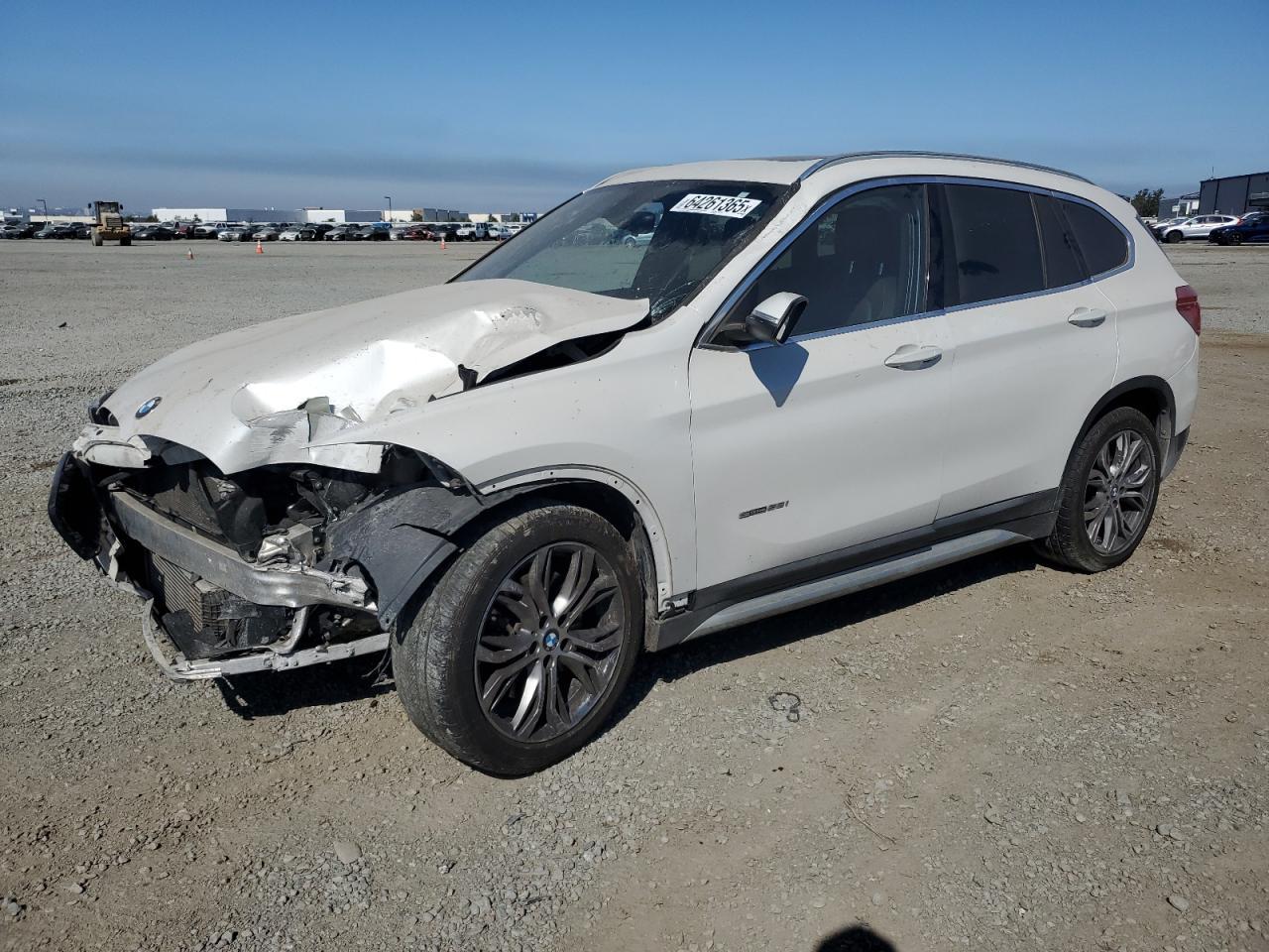 2017 BMW X1 - zdjęcie główne