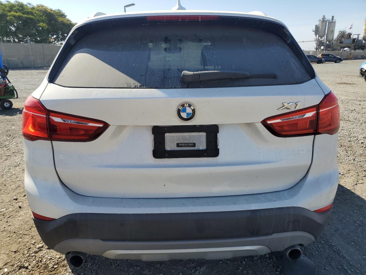 2017 BMW X1 - zdjęcie 6