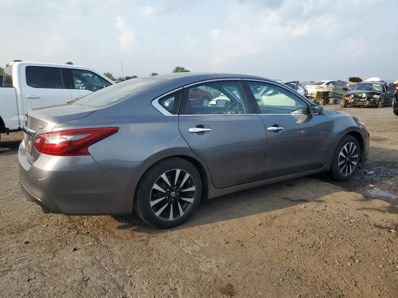 2018 Nissan Altima - zdjęcie 3