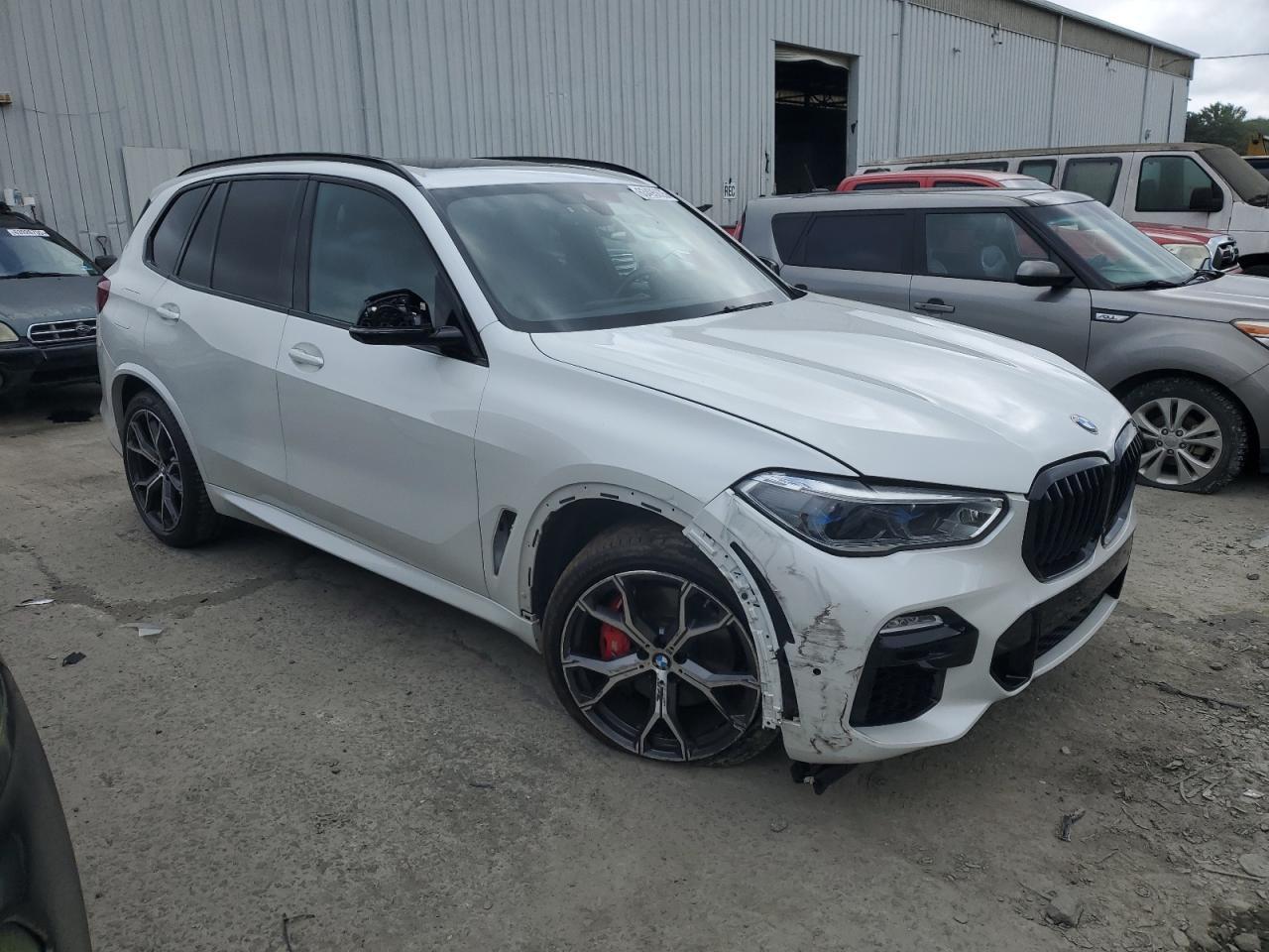 2021 BMW X5 xDrive40I - zdjęcie 4