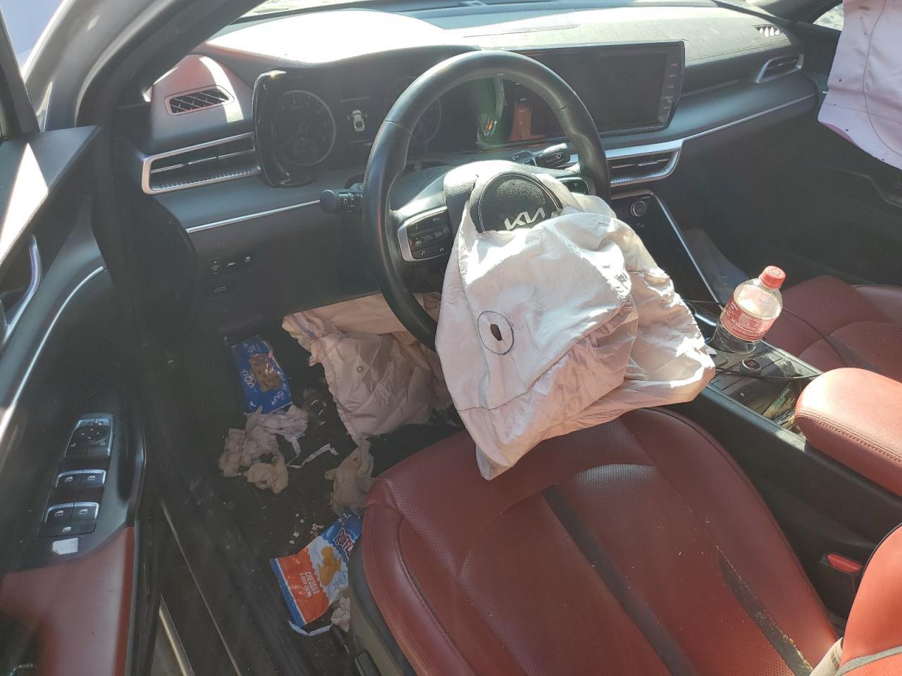 2022 Kia K5 - zdjęcie 8