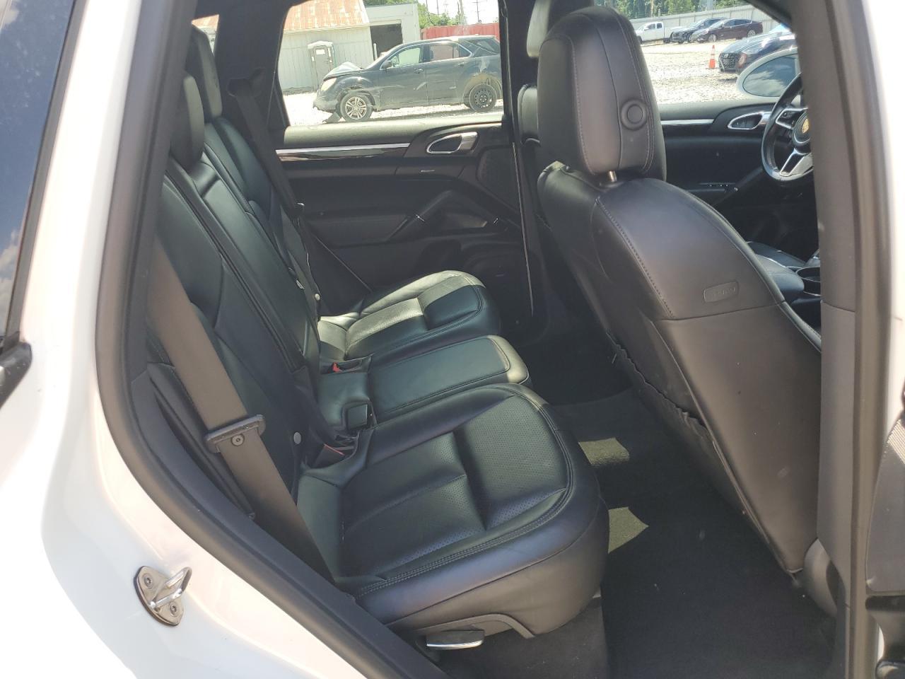2017 Porsche Cayenne - zdjęcie 11