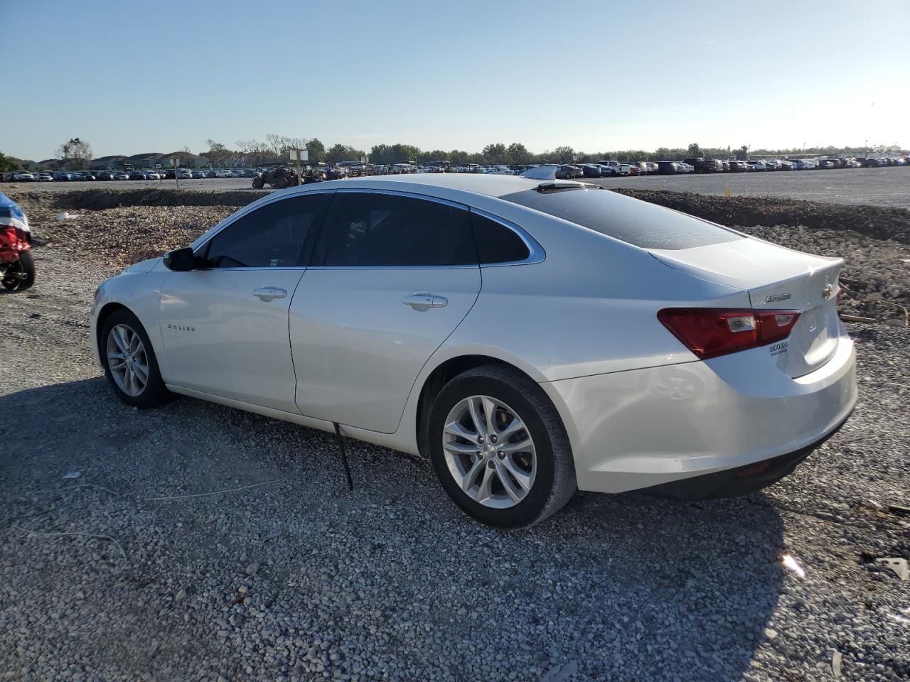 2017 Chevrolet Malibu Lt - zdjęcie 2