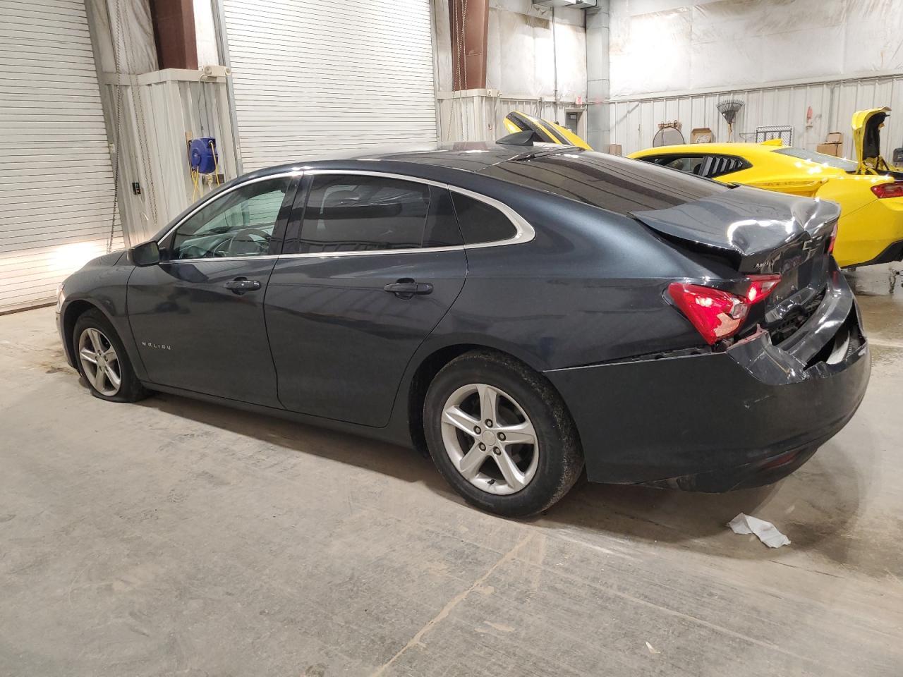 2019 Chevrolet Malibu - zdjęcie 2