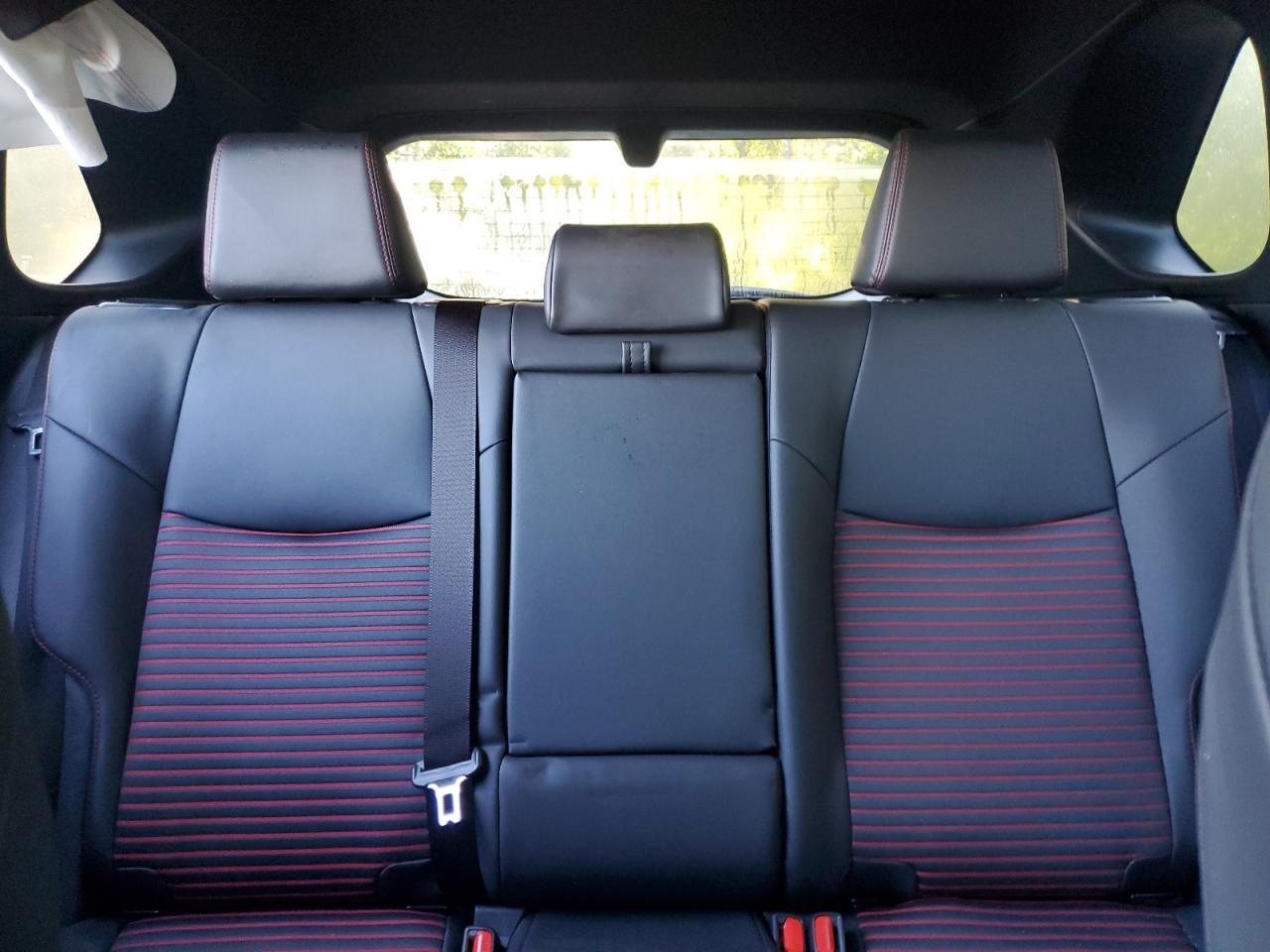 2024 Toyota RAV 4 - zdjęcie 10