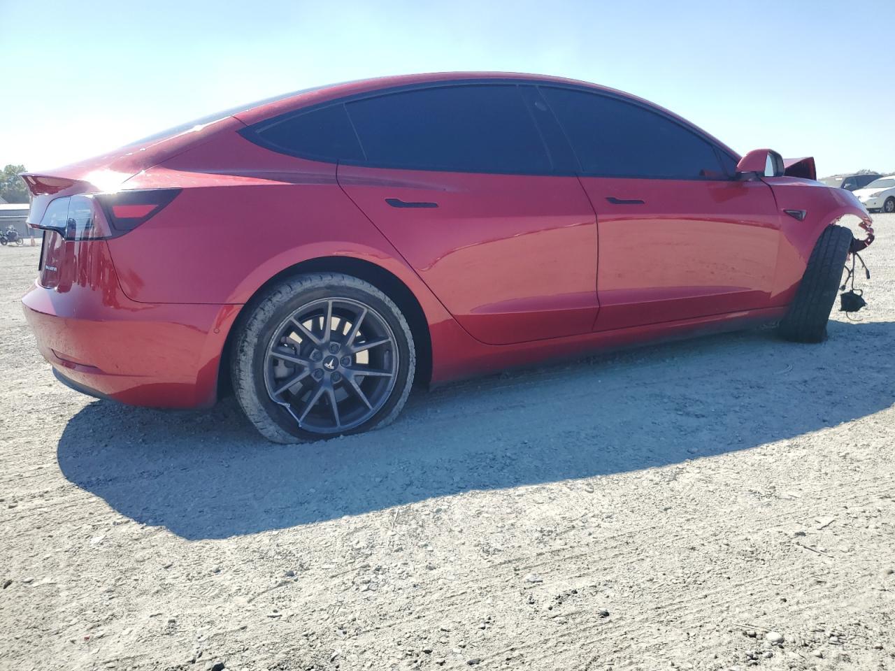2022 Tesla Model 3 - zdjęcie 3