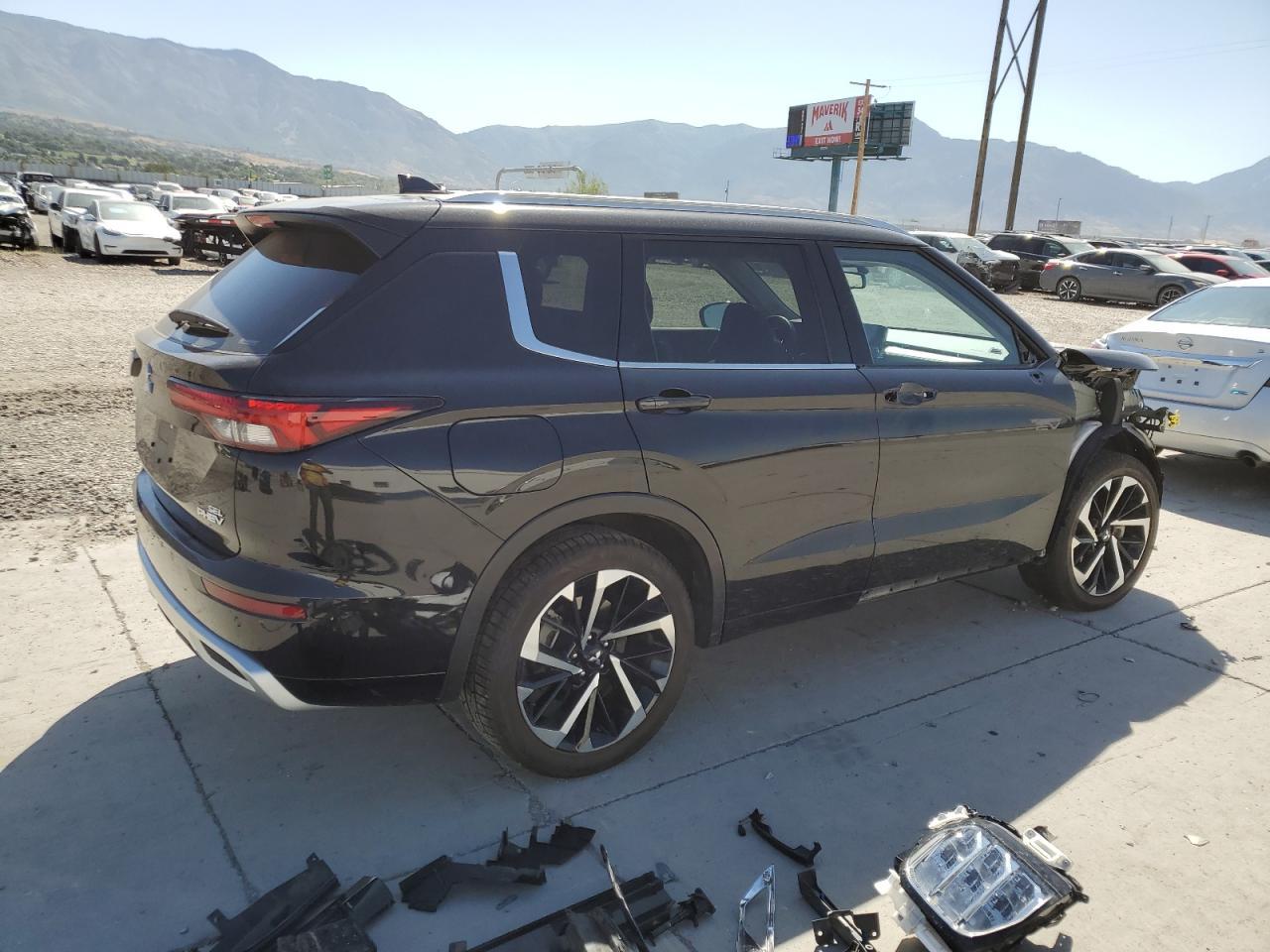 2024 Mitsubishi Outlander - zdjęcie 3