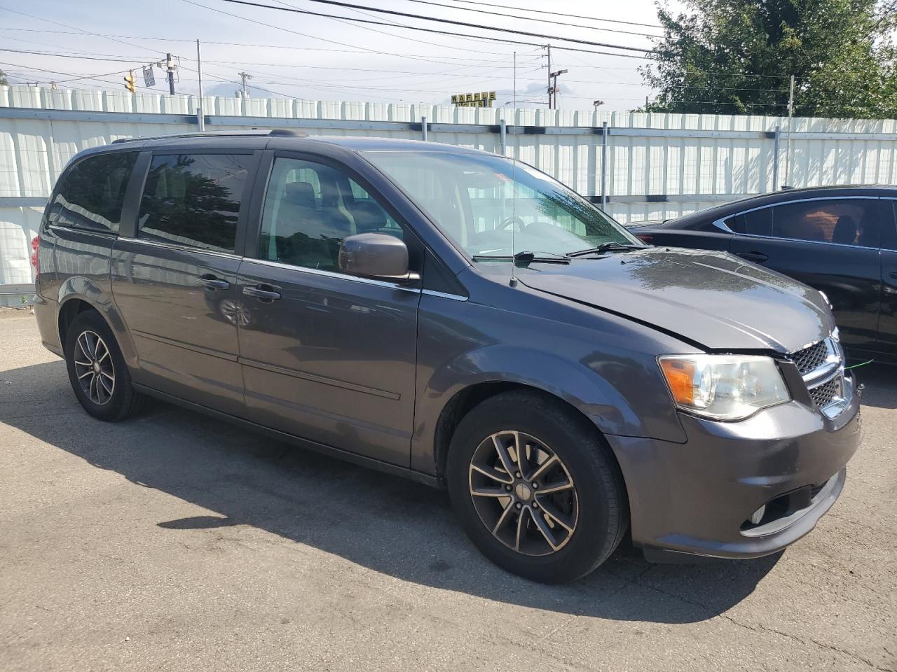 2017 Dodge Grand Caravan Sxt - zdjęcie 4