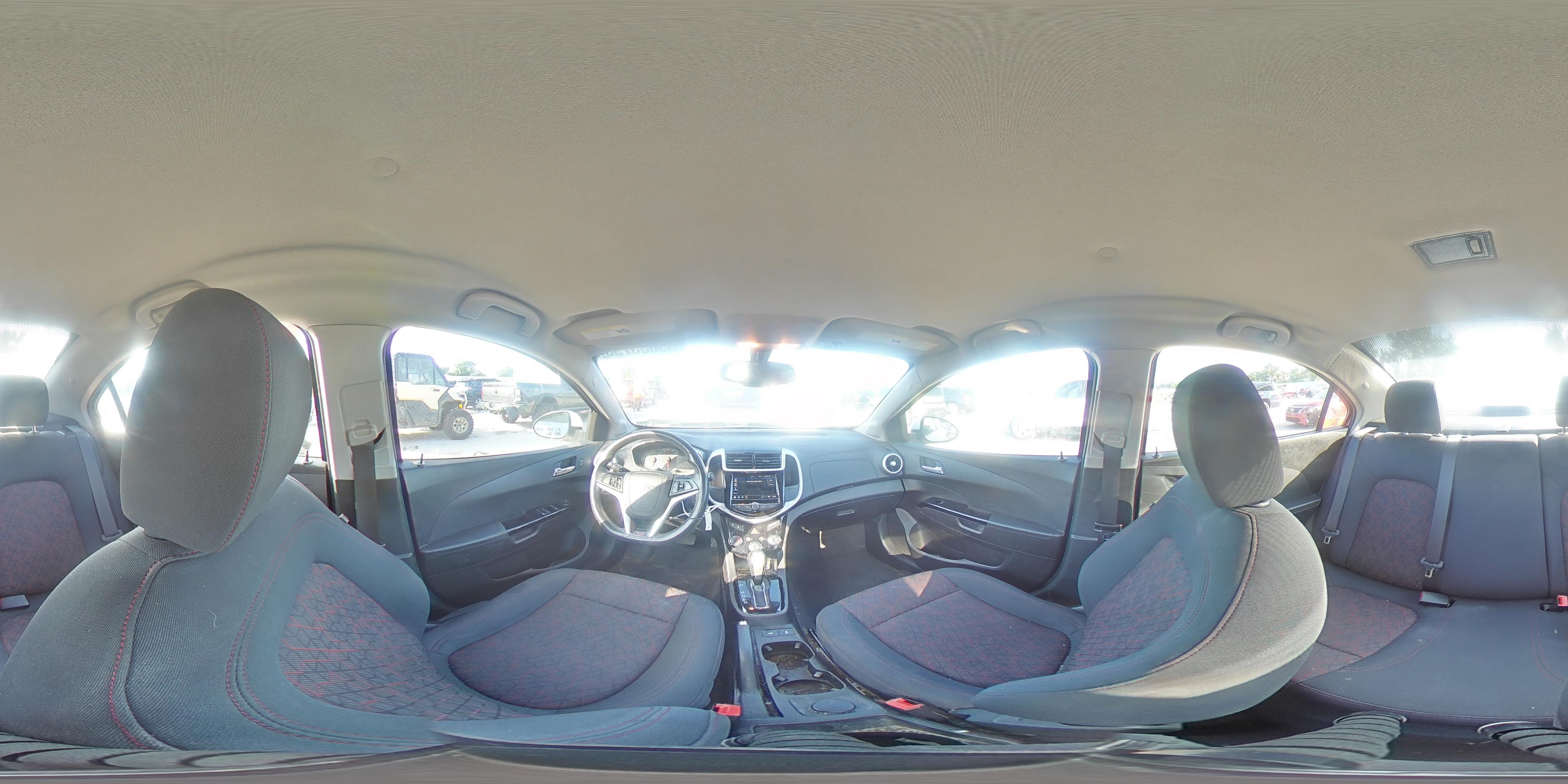 2018 Chevrolet Sonic Lt - zdjęcie 14