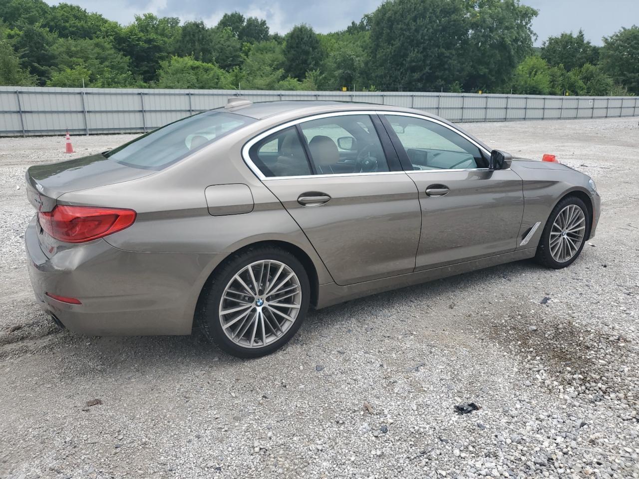 2019 BMW Seria 5 530i - zdjęcie 3