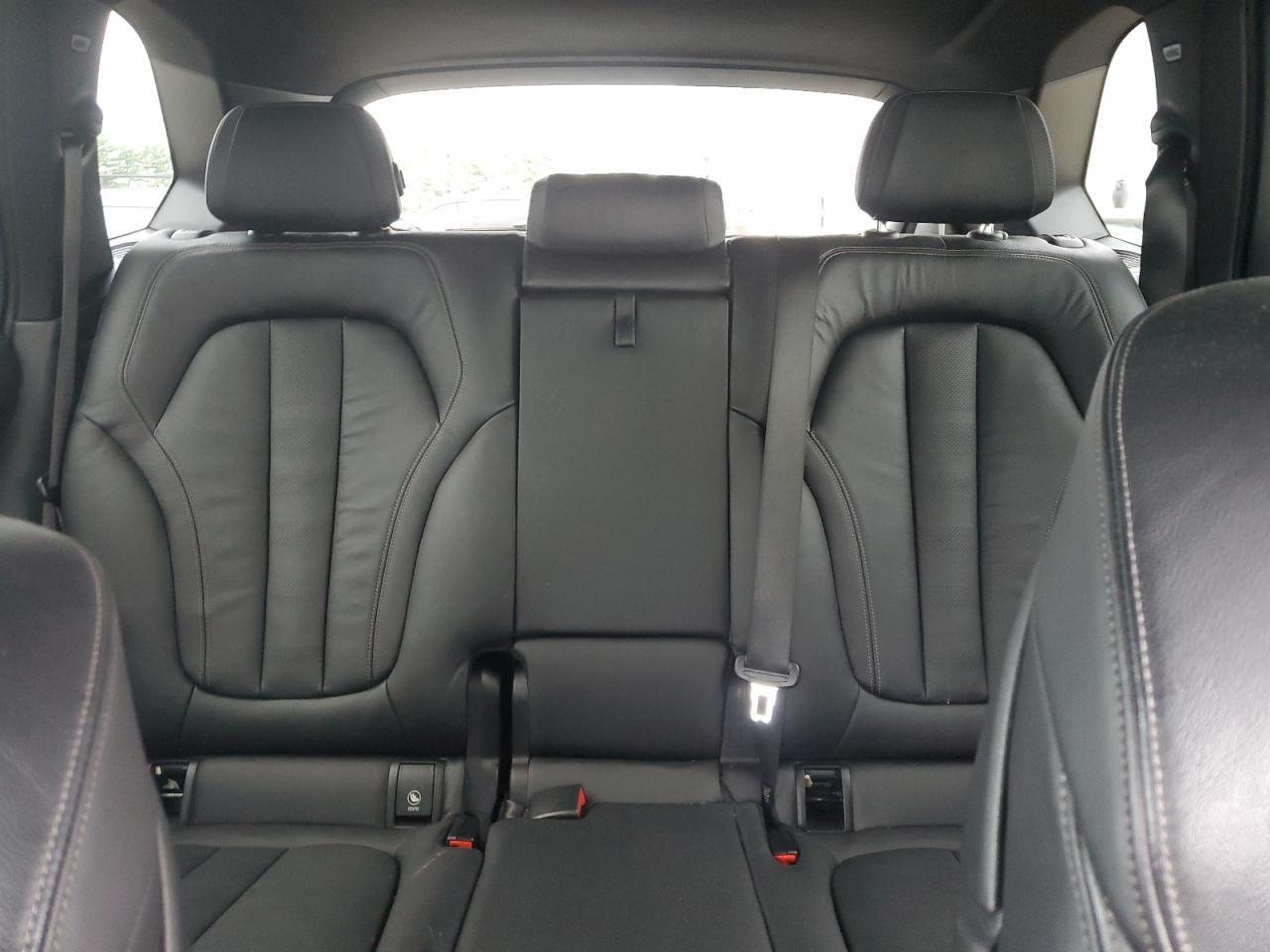 2021 BMW X5 xDrive40I - zdjęcie 10