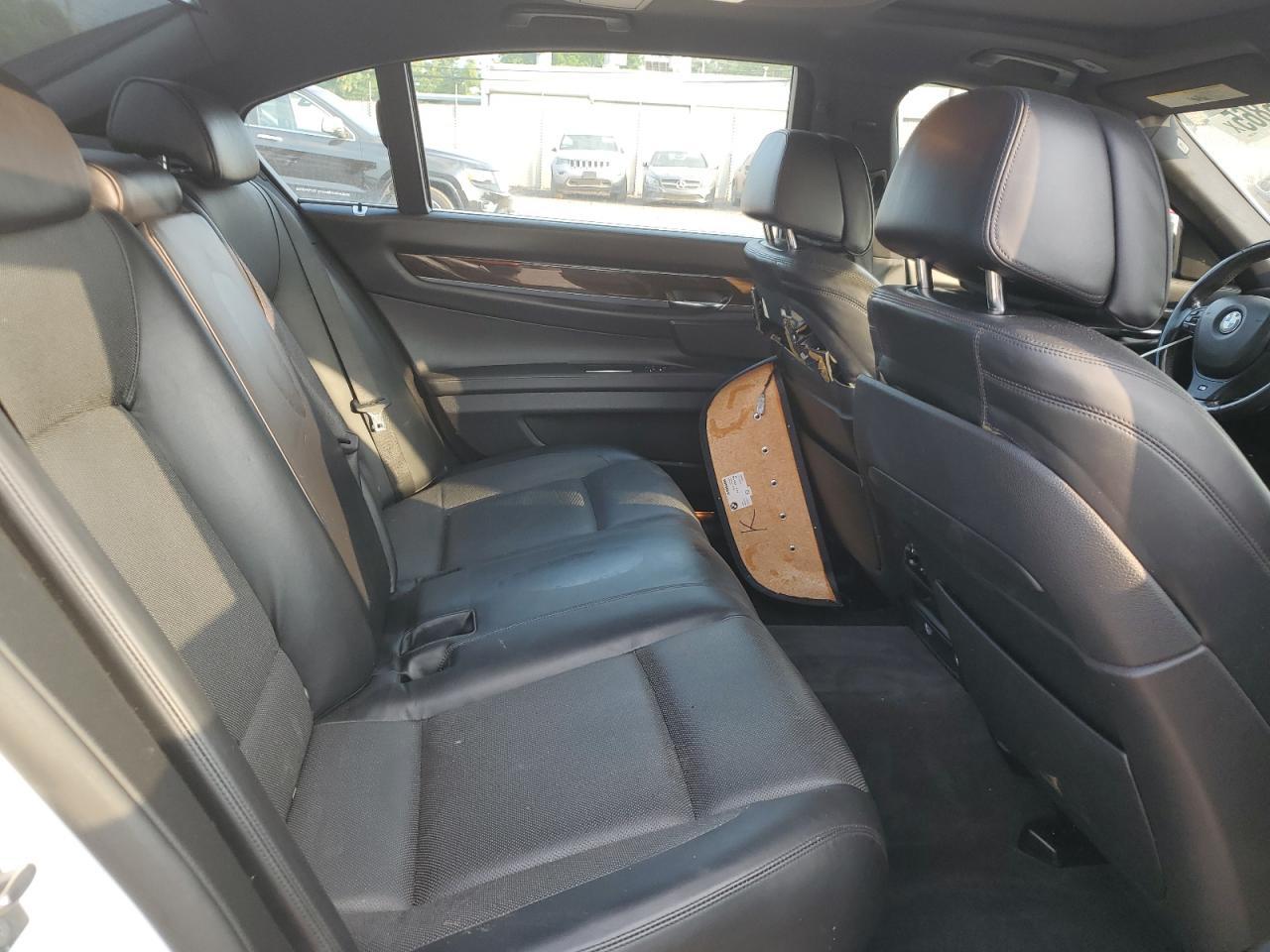 2013 BMW 750 Lxi - zdjęcie 10