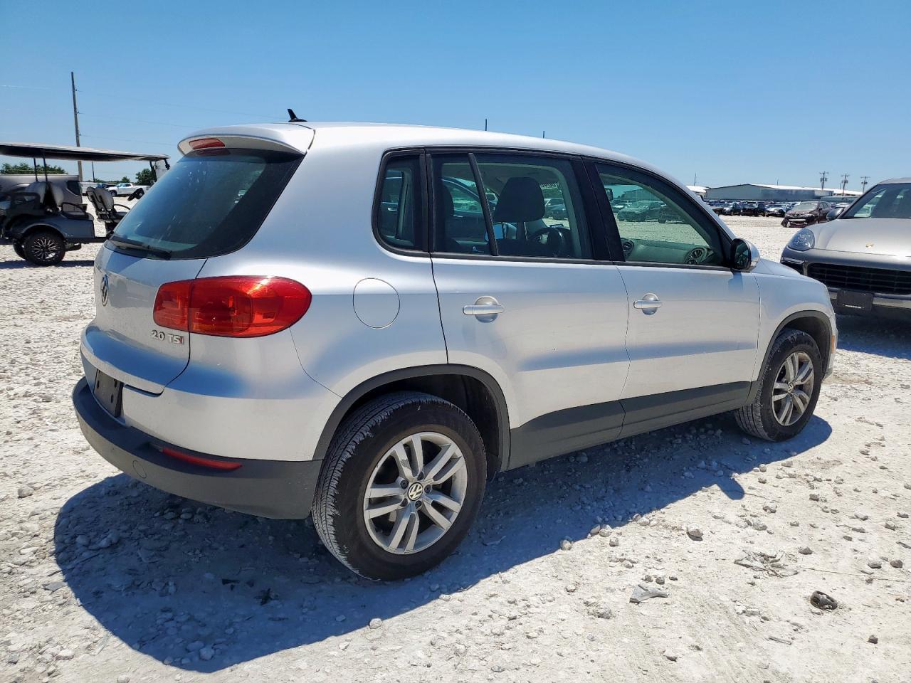 2014 Volkswagen Tiguan S - zdjęcie 3