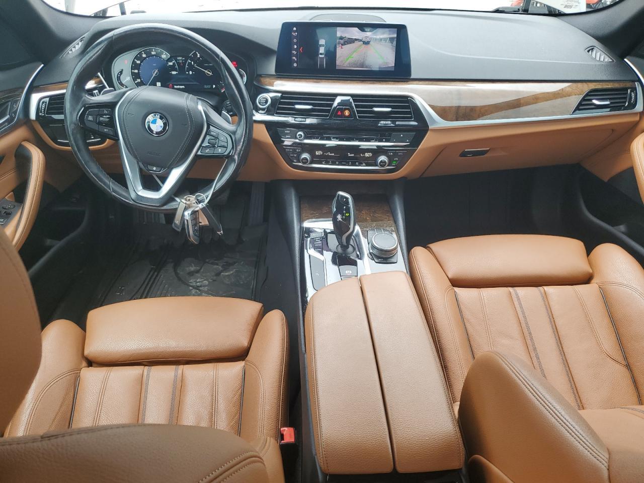2019 BMW Seria 5 530i - zdjęcie 8