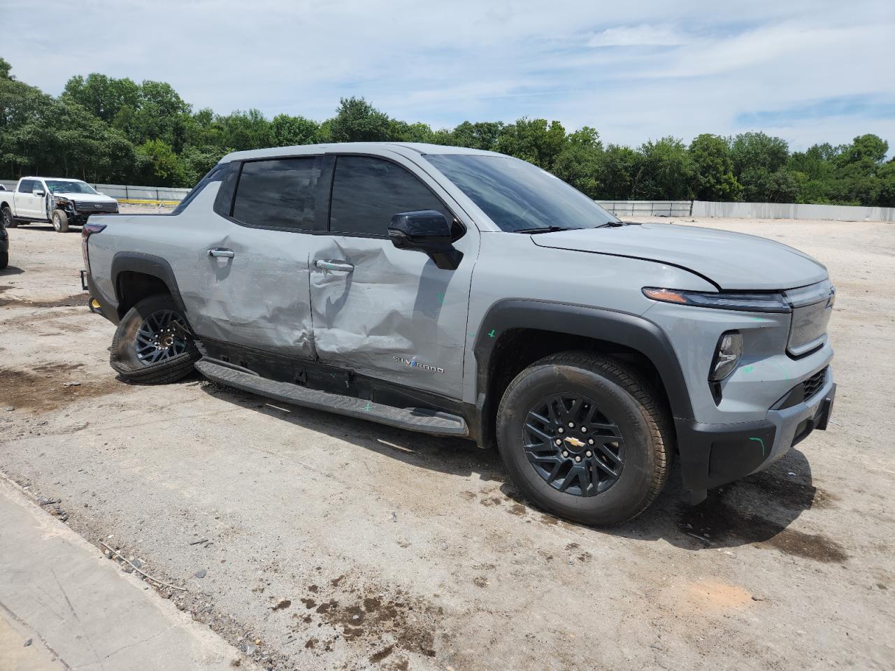 2025 Chevrolet Silverado Lt - zdjęcie 4