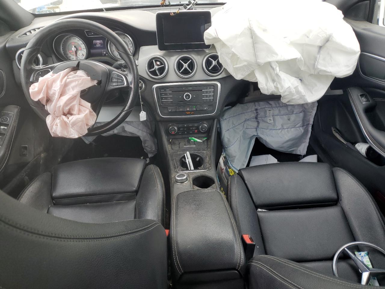 2016 Mercedes-Benz Cla 250 - zdjęcie 8