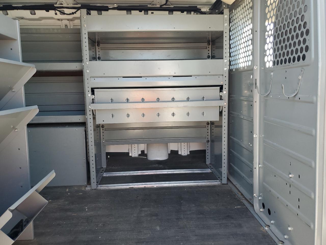 2014 Chevrolet Express G2500 - zdjęcie 11