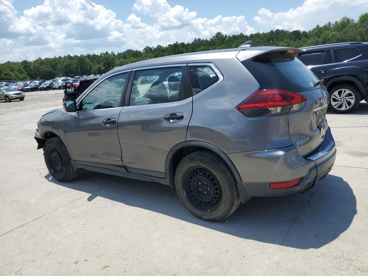 2019 Nissan Rogue S - zdjęcie 2