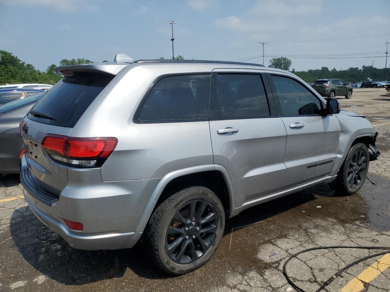 2019 Jeep Grand Cherokee Laredo - zdjęcie 3