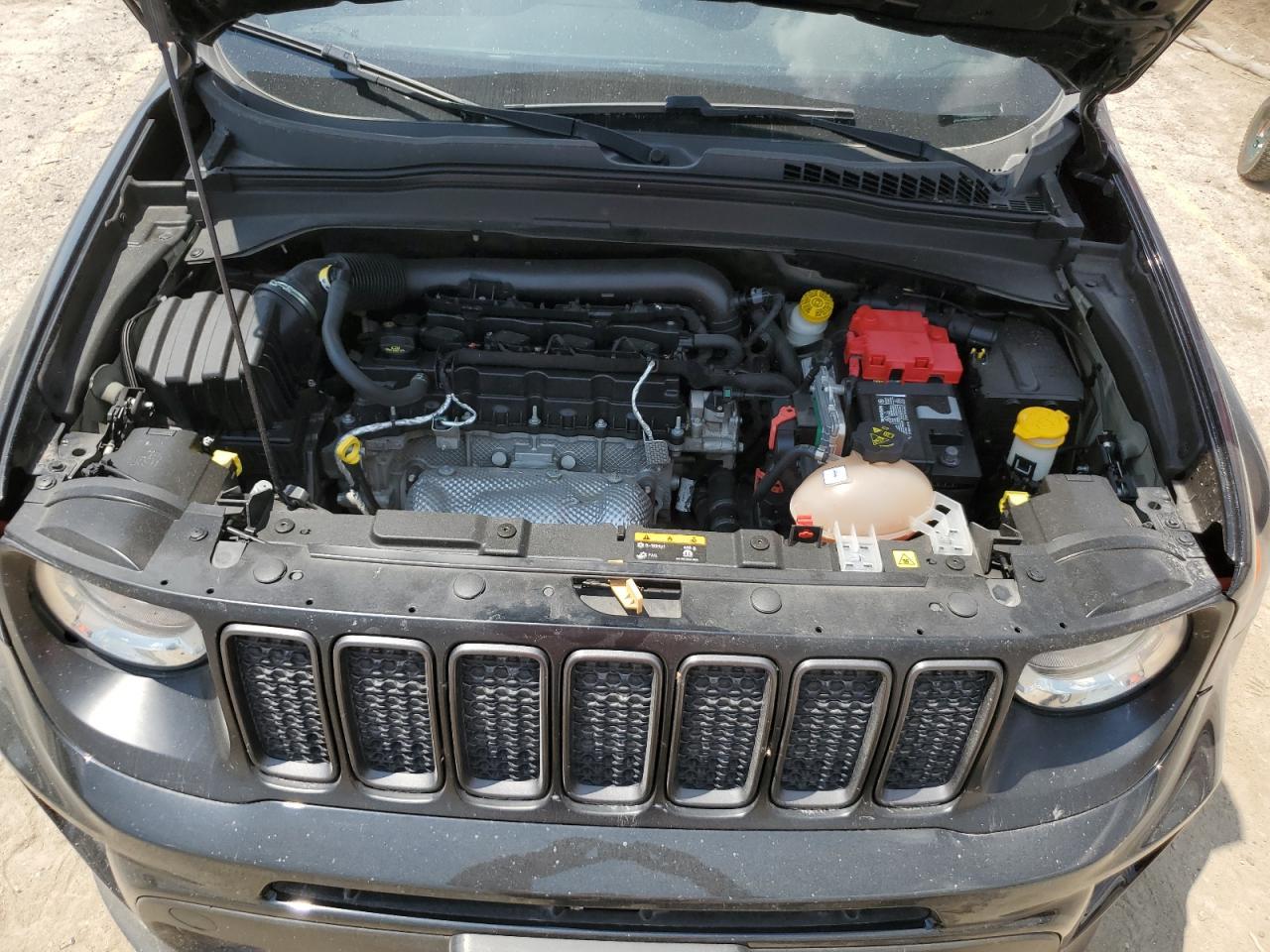 2021 Jeep Renegade Latitude - zdjęcie 12