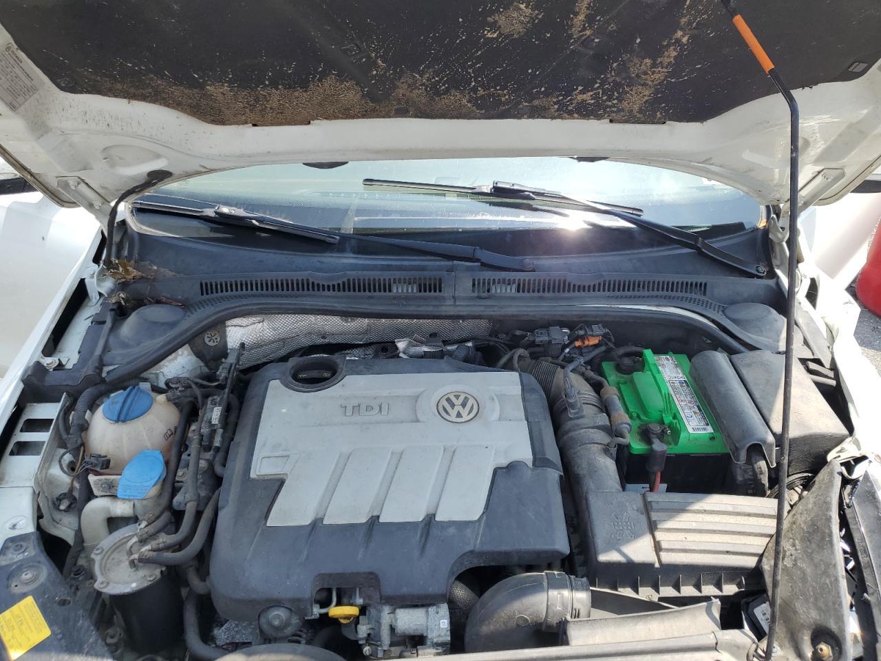 2014 Volkswagen Jetta - zdjęcie 11