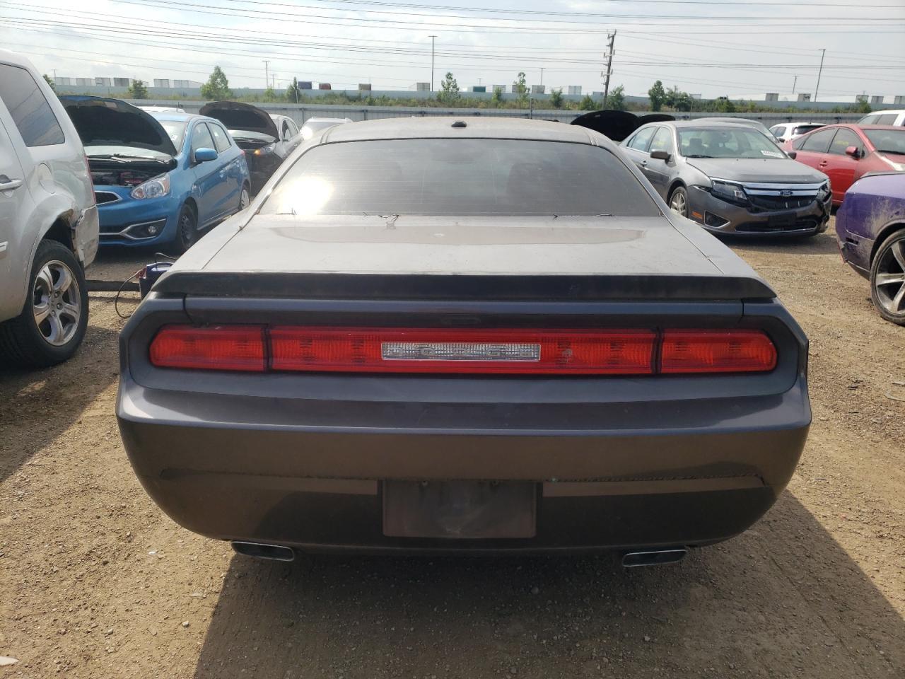 2014 Dodge Challenger - zdjęcie 6