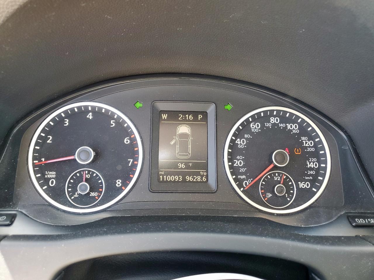 2014 Volkswagen Tiguan S - zdjęcie 9