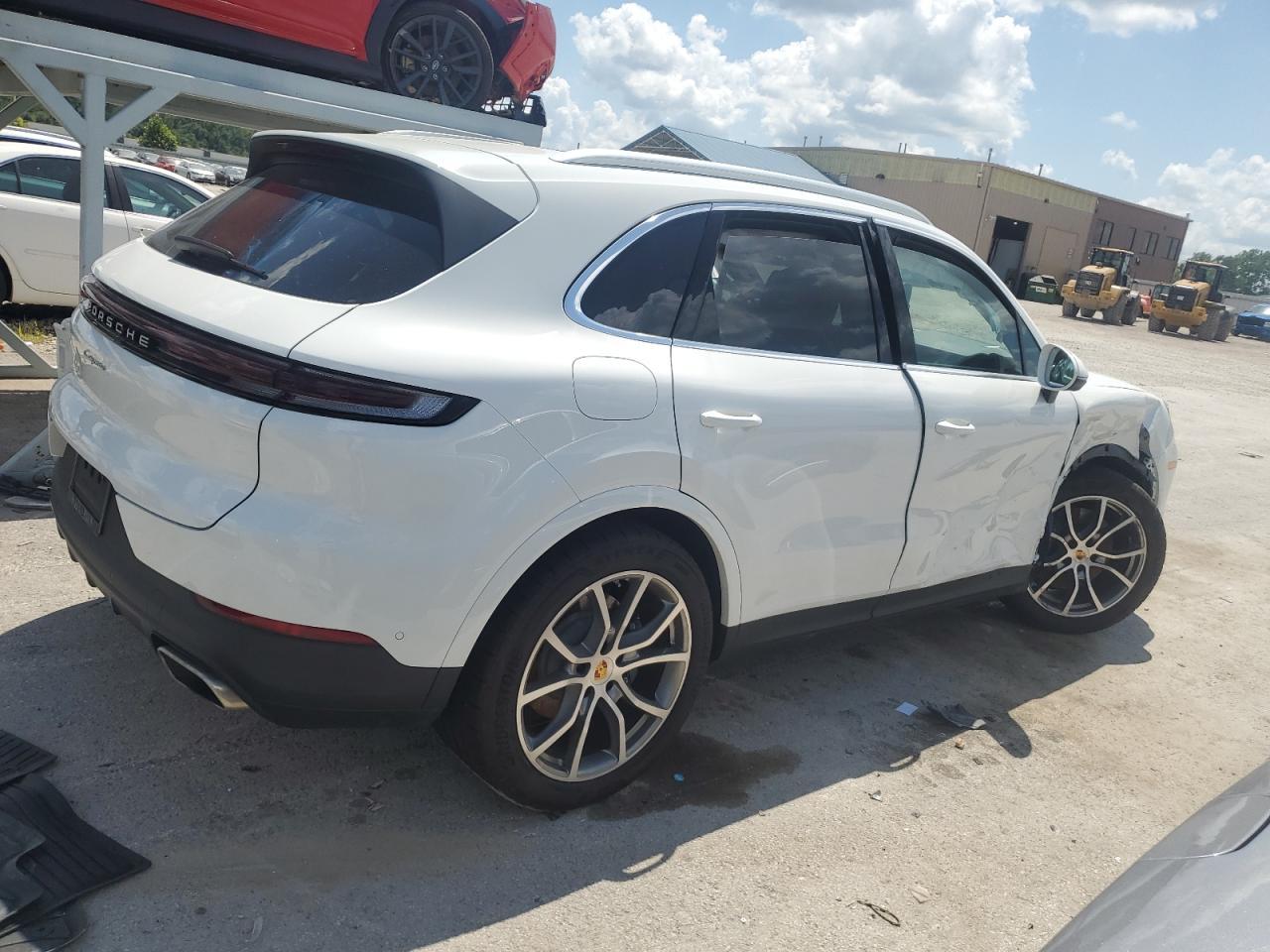 2024 Porsche Cayenne - zdjęcie 3