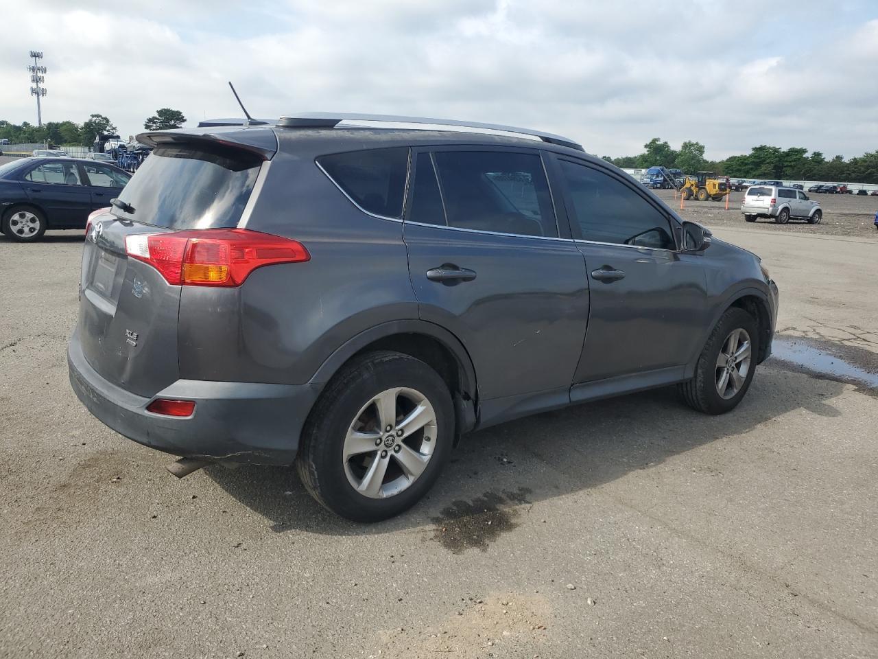 2015 Toyota Rav4 Xle - zdjęcie 3