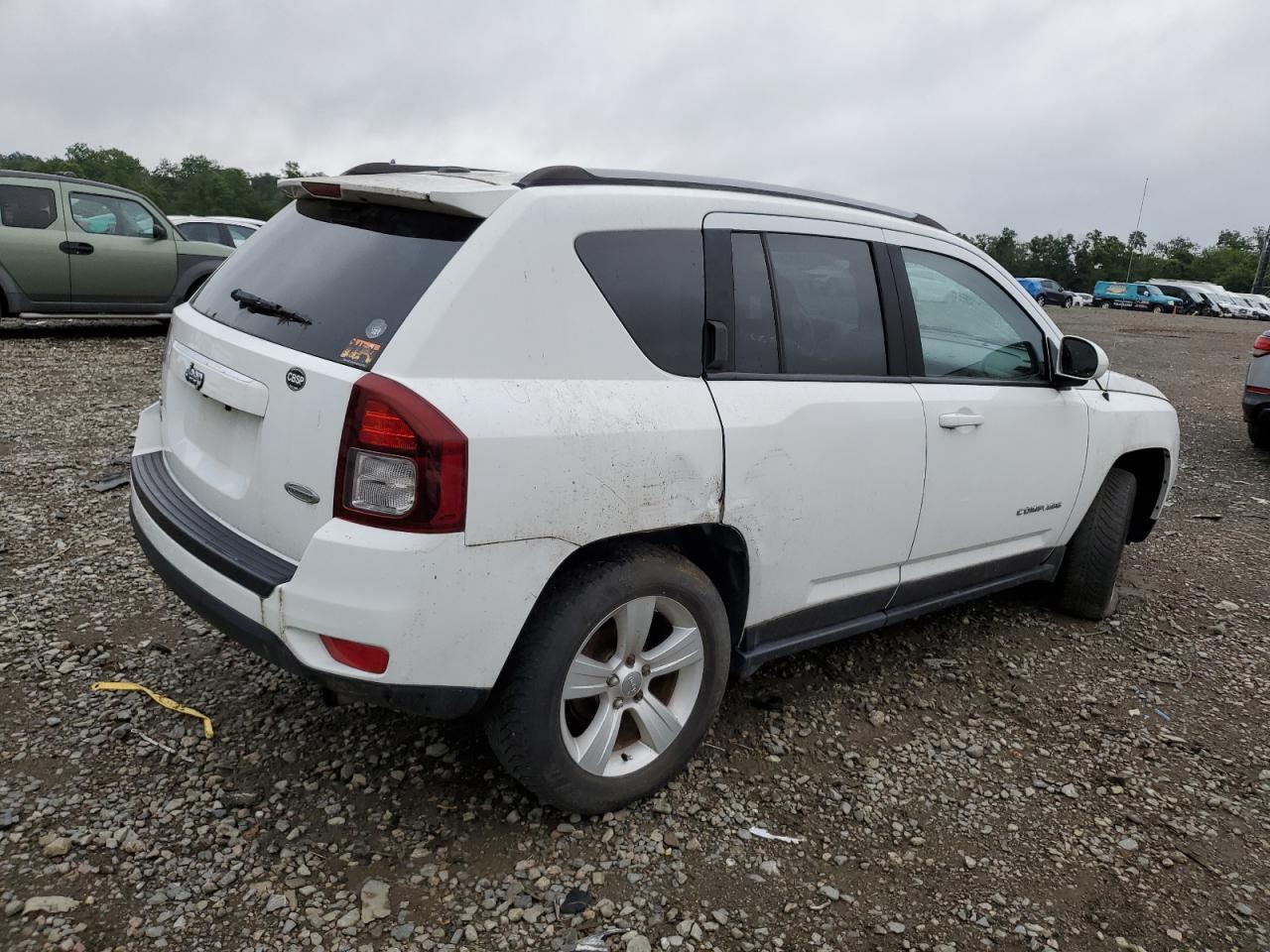 2017 Jeep Compass Latitude - zdjęcie 3