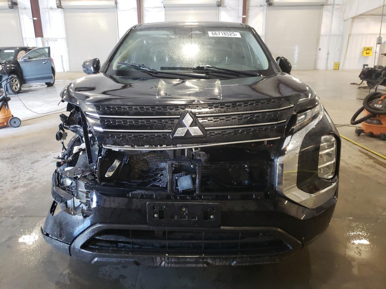 2023 Mitsubishi Outlander - zdjęcie 5