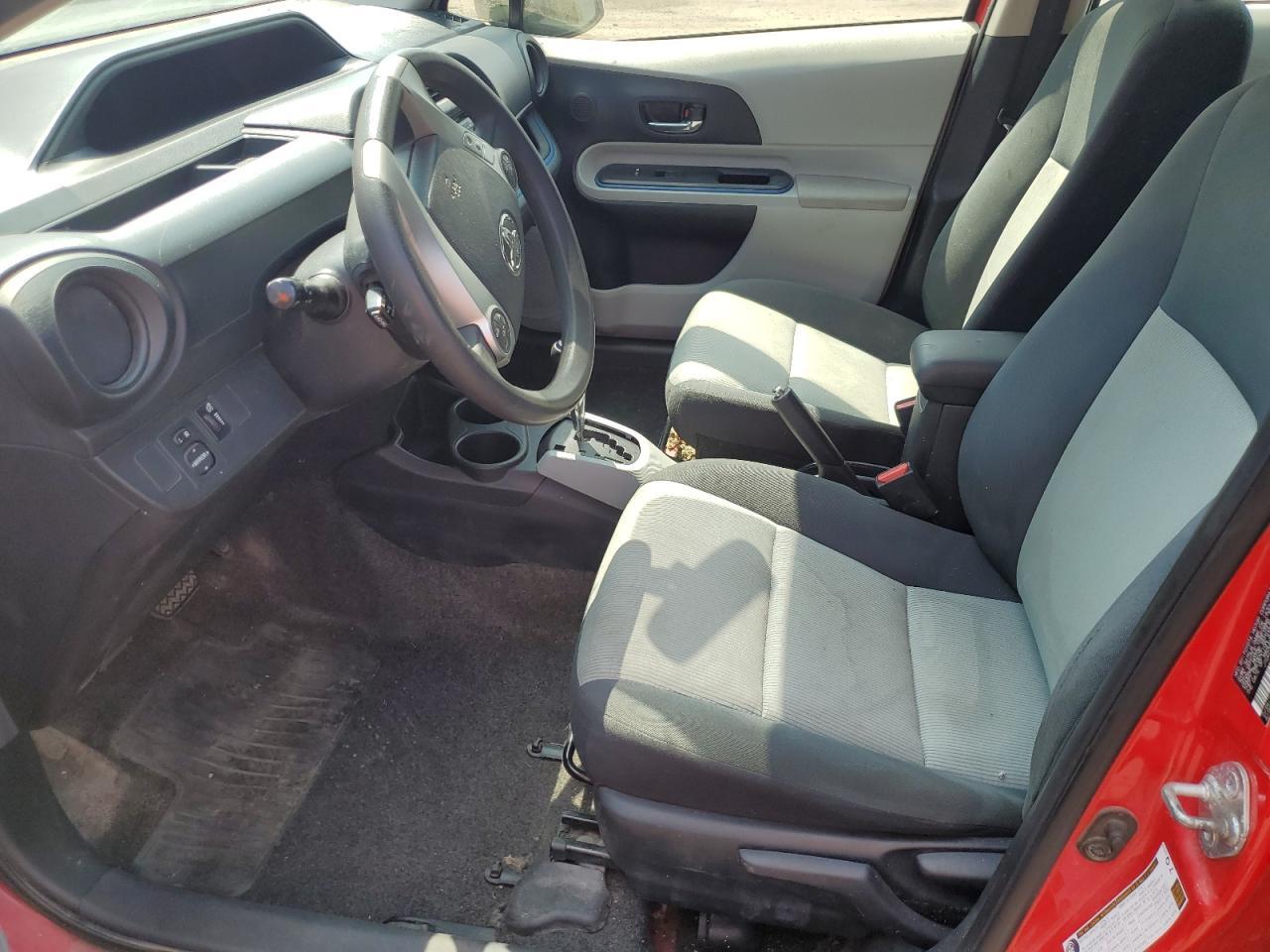2013 Toyota Prius C - zdjęcie 7