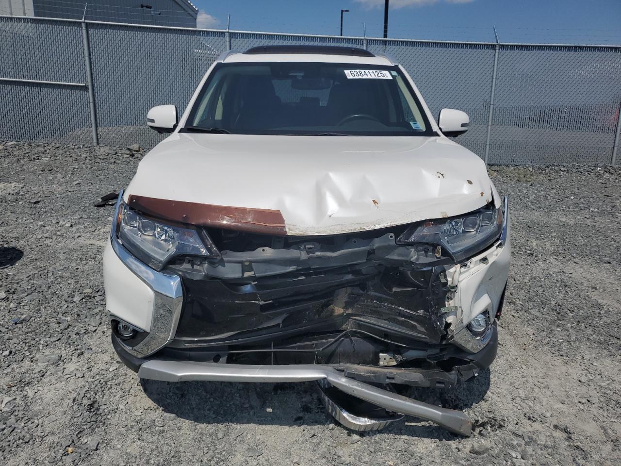 2017 Mitsubishi Outlander Gt - zdjęcie 5