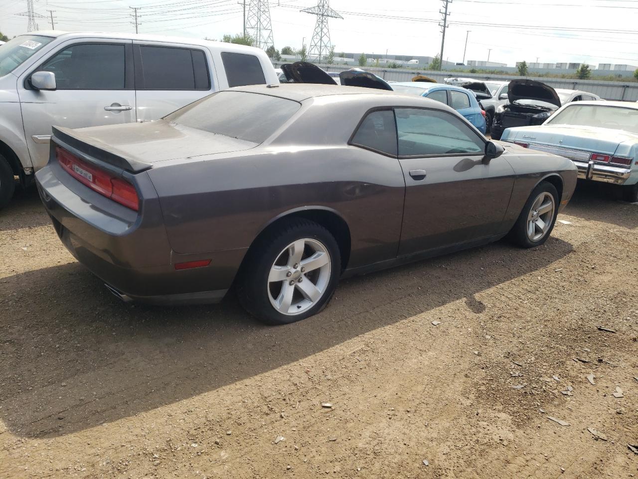 2014 Dodge Challenger - zdjęcie 3