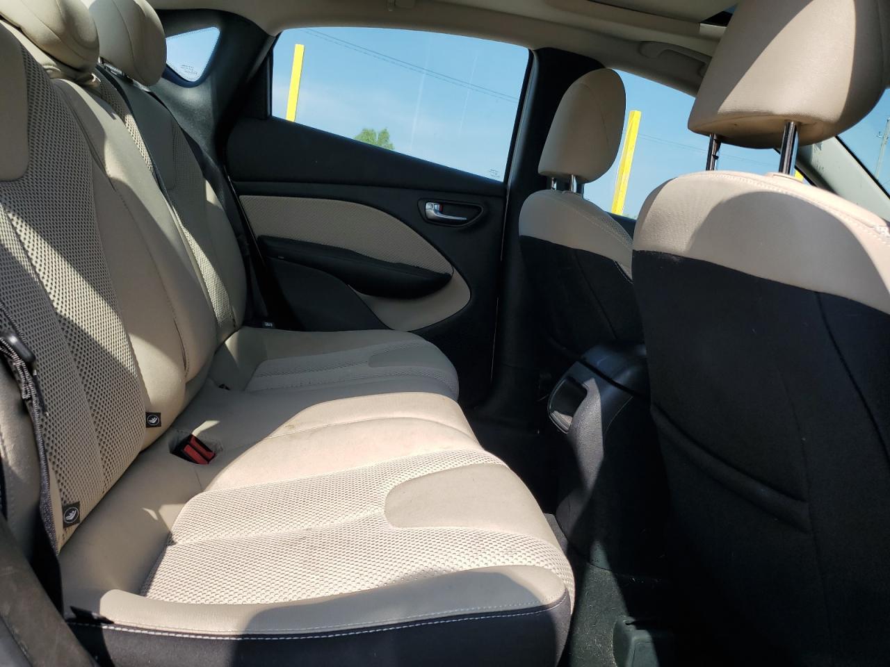 2015 Dodge Dart - zdjęcie 10