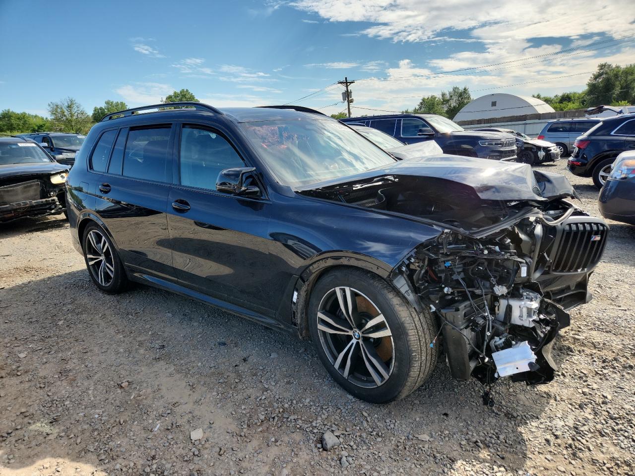 2025 BMW X7 M60I - zdjęcie 4