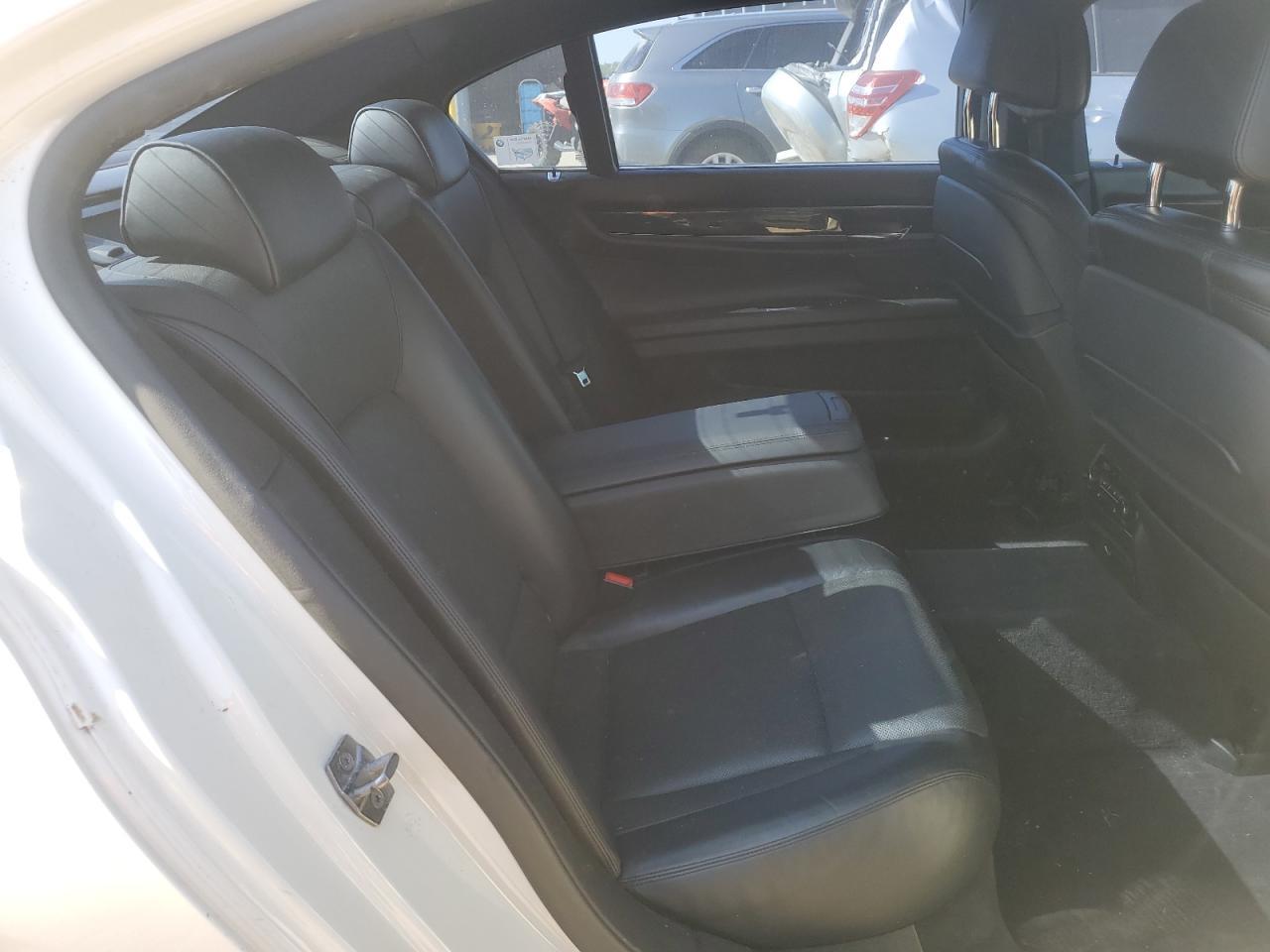 2014 BMW 750 Lxi - zdjęcie 10