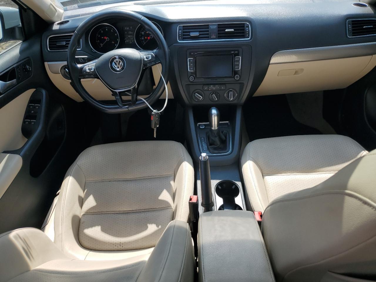 2015 Volkswagen Jetta - zdjęcie 8