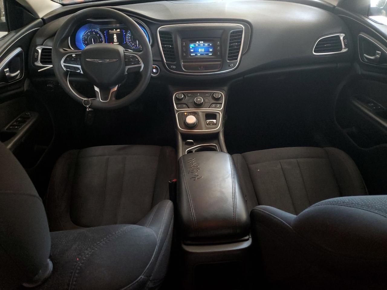 2015 Chrysler 200 Limited - zdjęcie 29