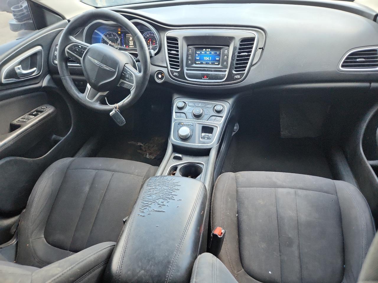 2015 Chrysler 200 Limited - zdjęcie 8