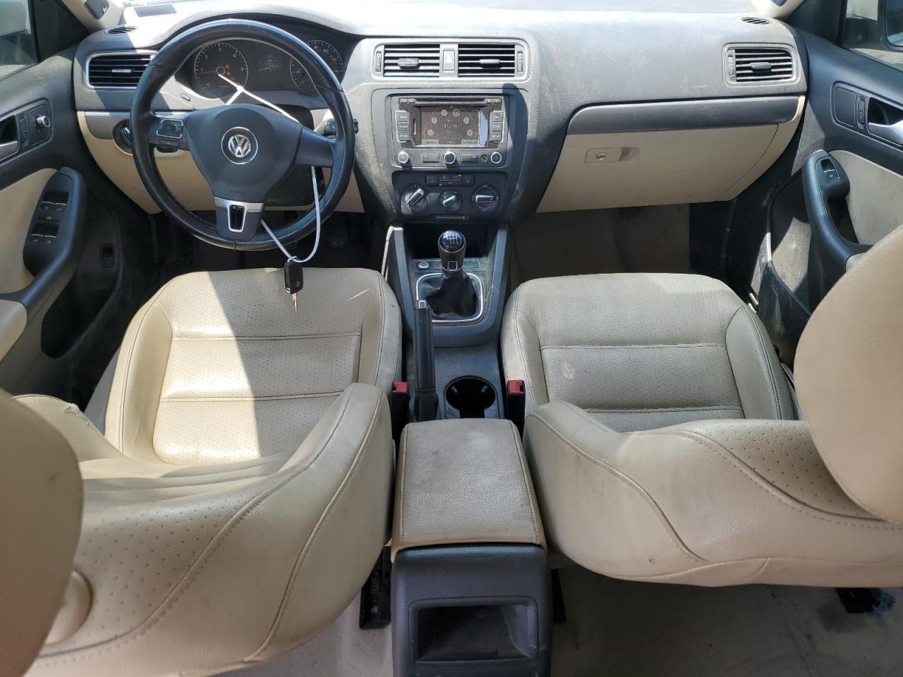 2014 Volkswagen Jetta - zdjęcie 8