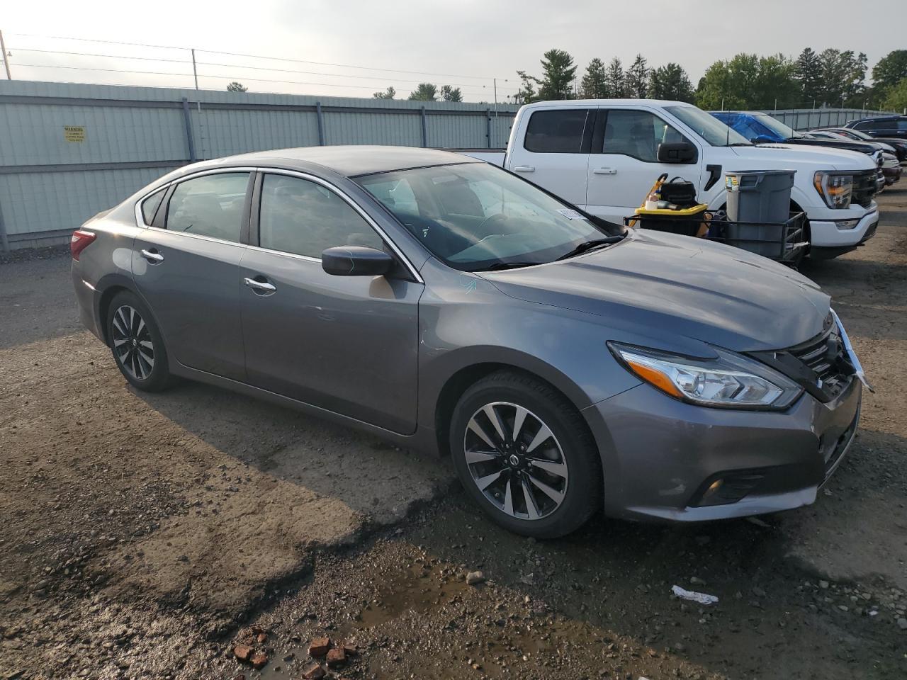 2018 Nissan Altima - zdjęcie 4
