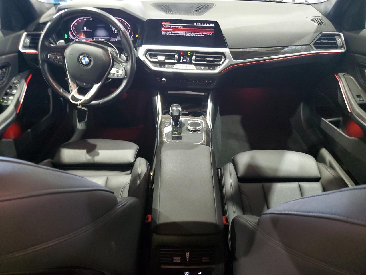 2021 BMW 330Xi - zdjęcie 8