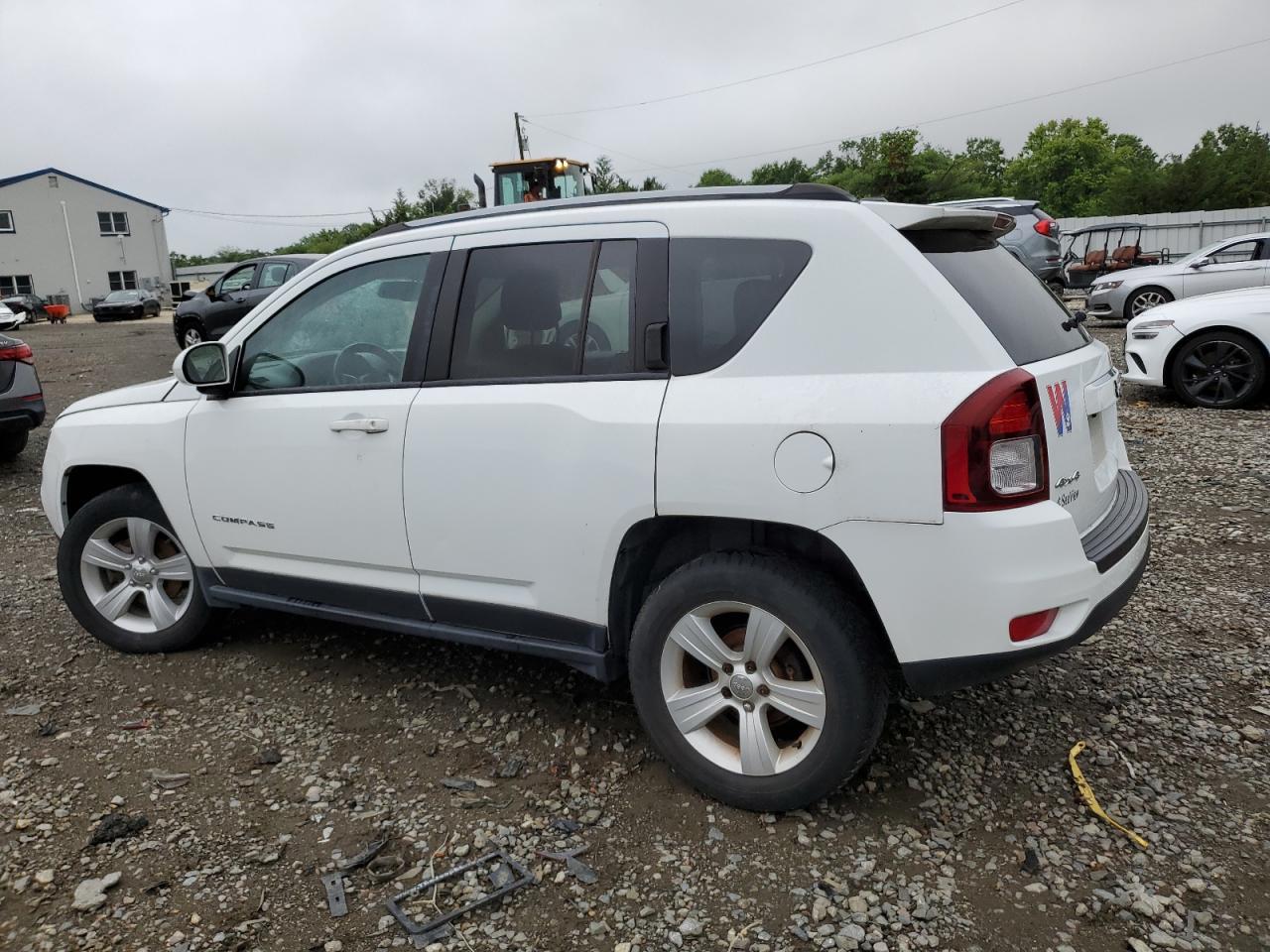 2017 Jeep Compass Latitude - zdjęcie 2