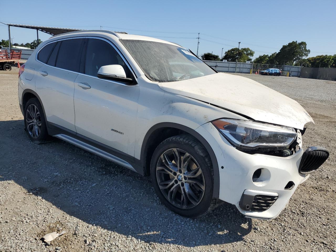2017 BMW X1 - zdjęcie 4