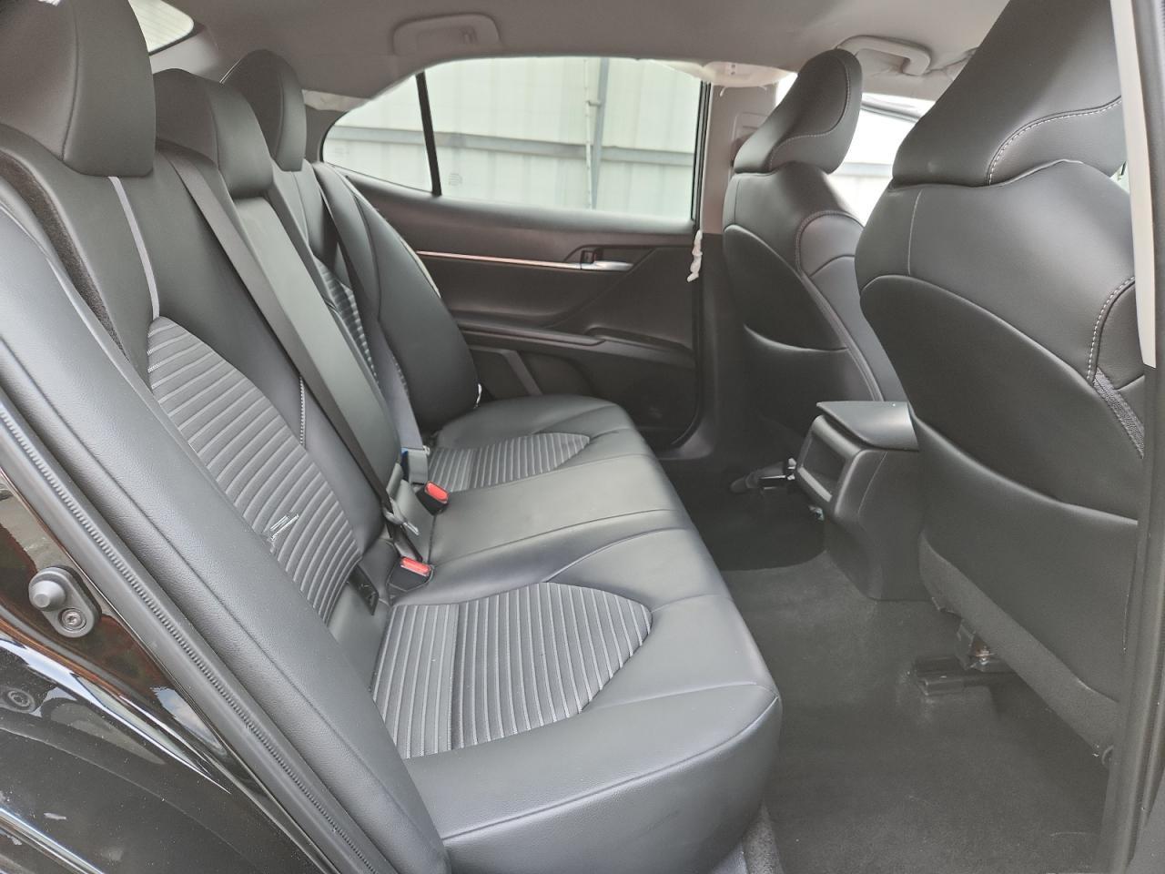 2024 Toyota Camry - zdjęcie 10